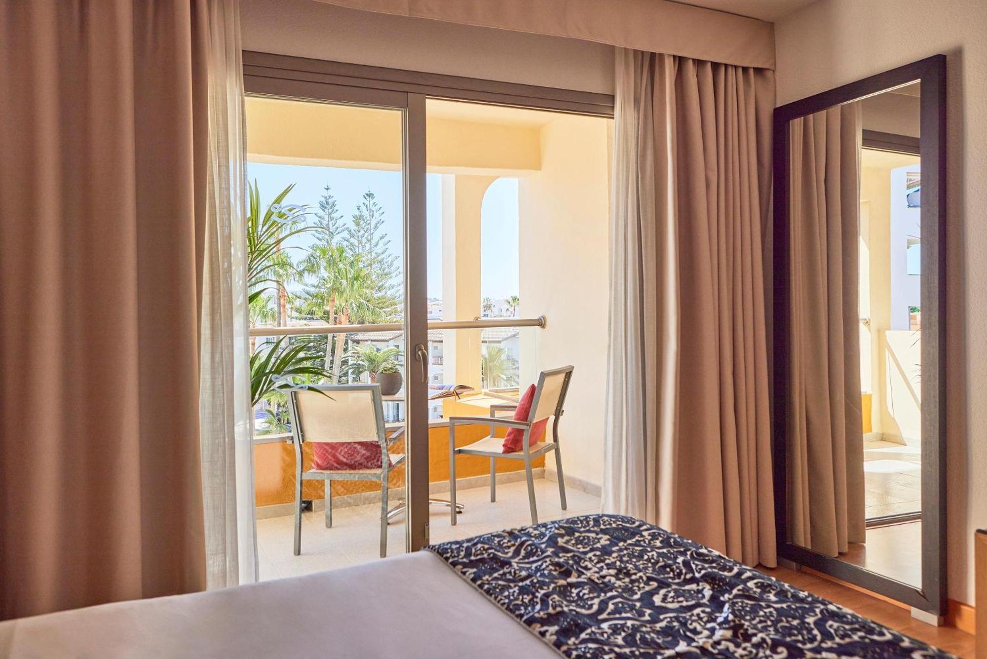 Zafiro Tropic Lejlighedshotel 4*