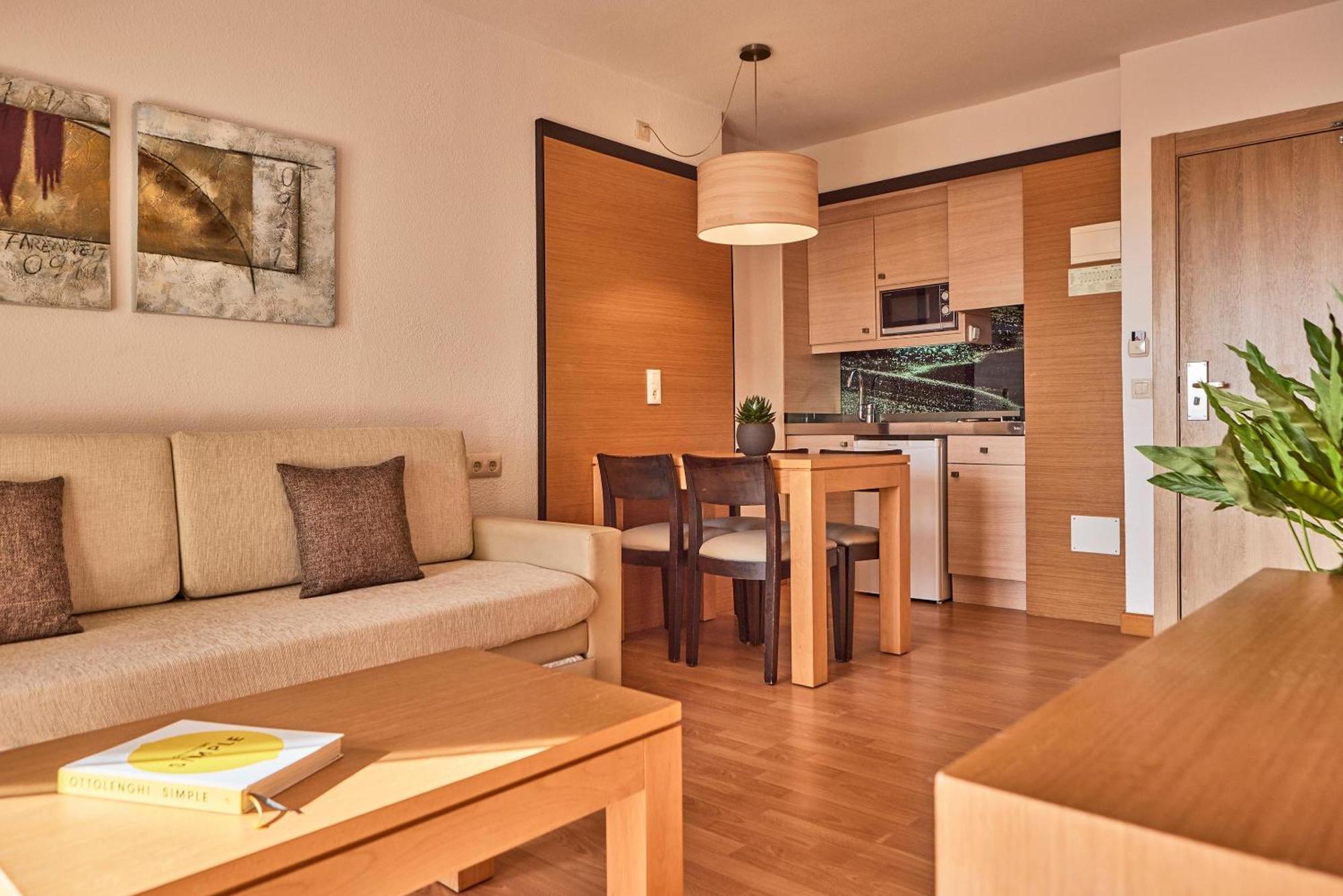 Zafiro Tropic Lejlighedshotel 4*