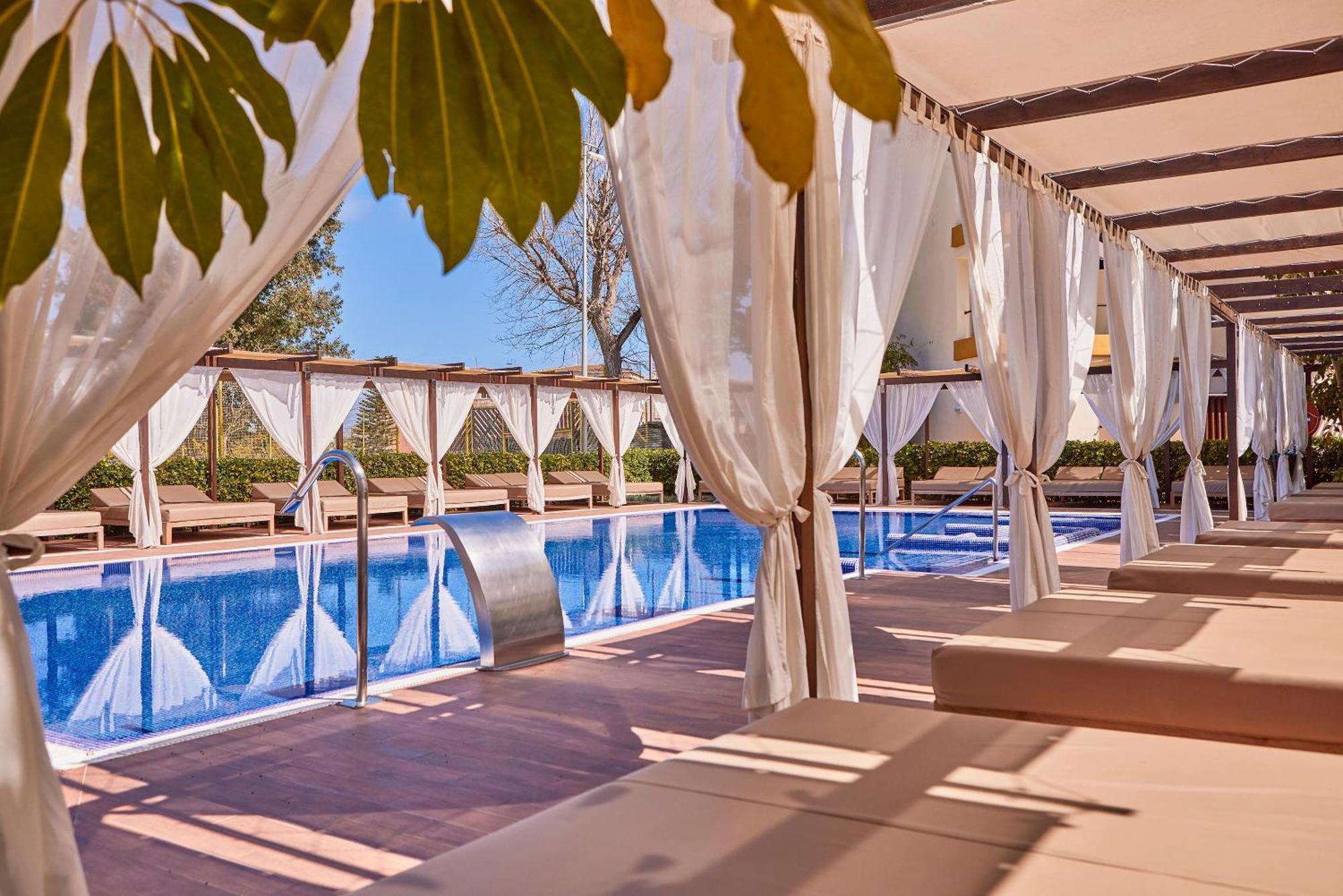 Aparthotel Zafiro Tropic 4*