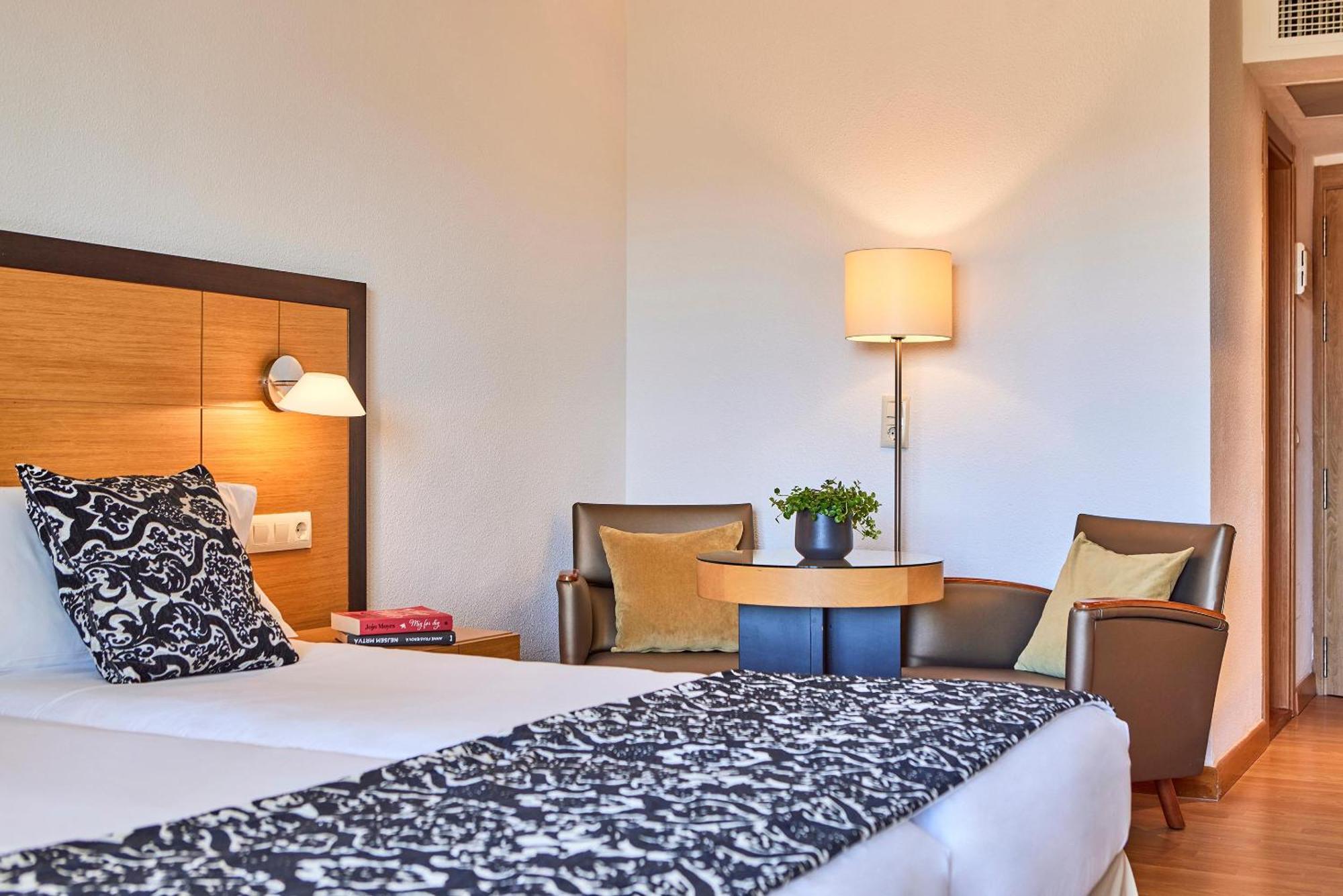 Aparthotel Zafiro Tropic 4*