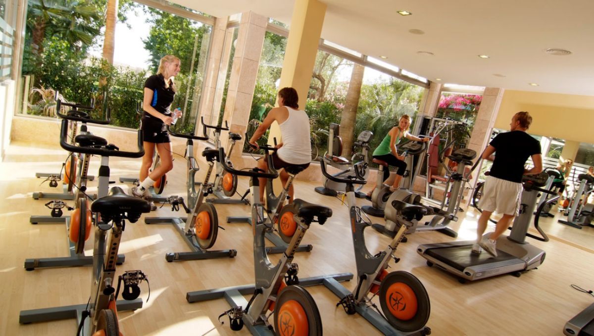 Aparthotel Zafiro Tropic 4*